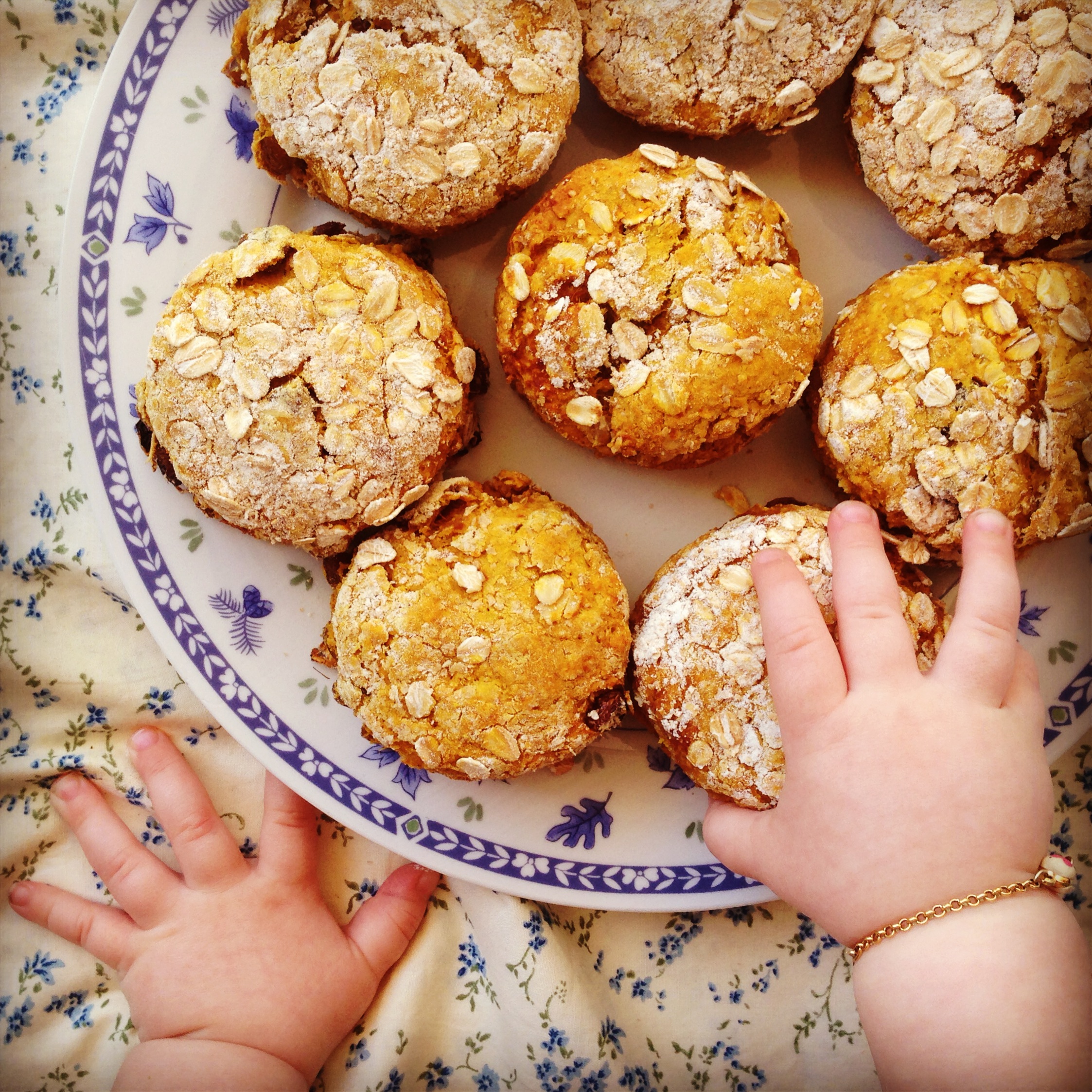 Mini Strawberry Orange Scones - Pumpkin 'N Spice